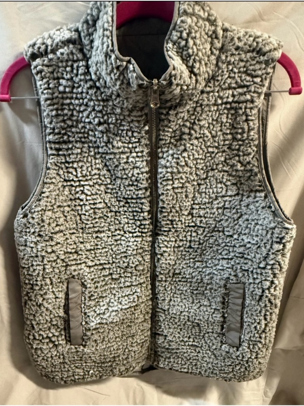 Cozy Textured Sherpa Vest in Light Gray